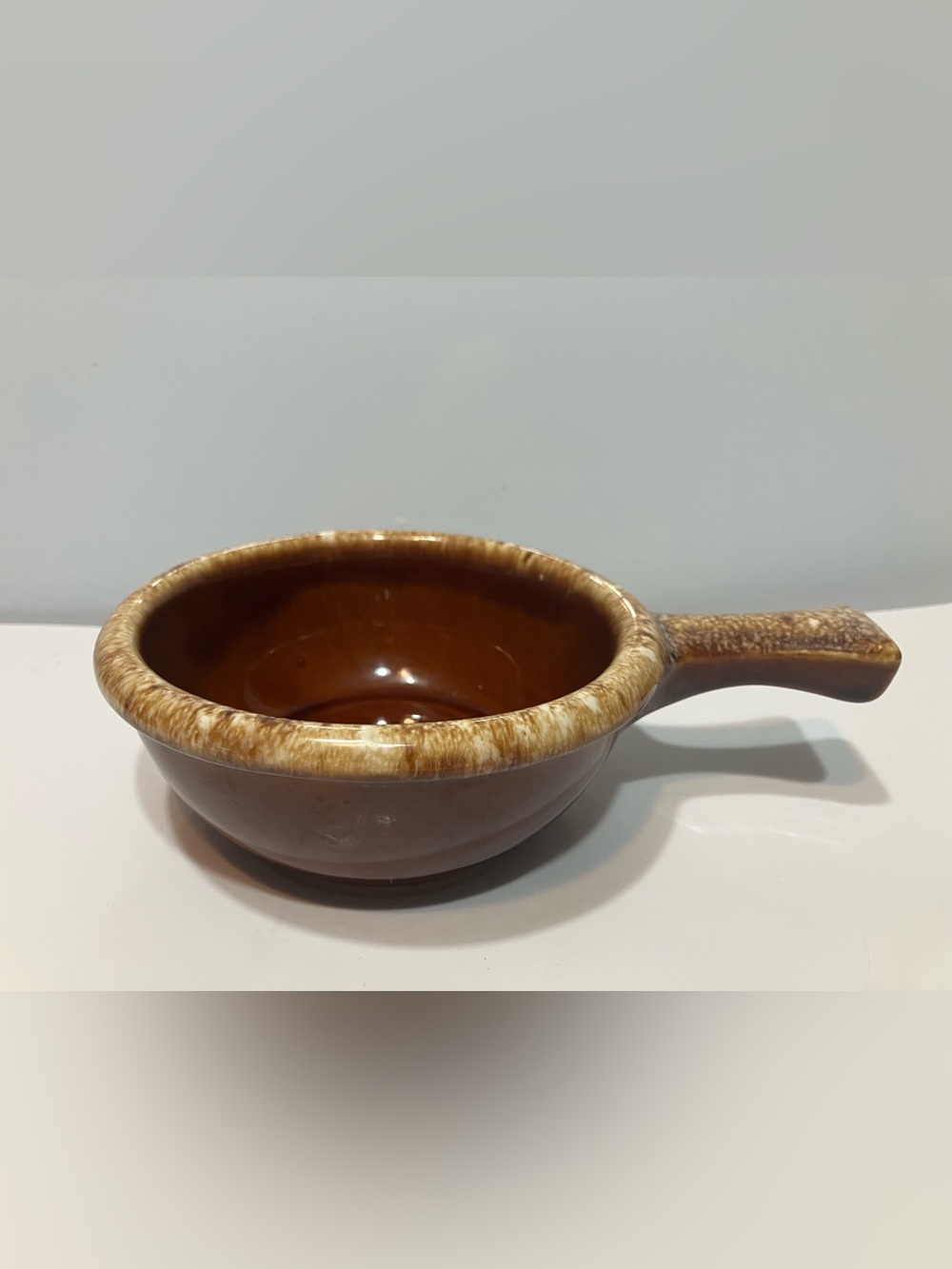 Vtg HULL USA Pottery Brown Drip Glaze Handled CHILI SOUP BOWL   Oven Proof